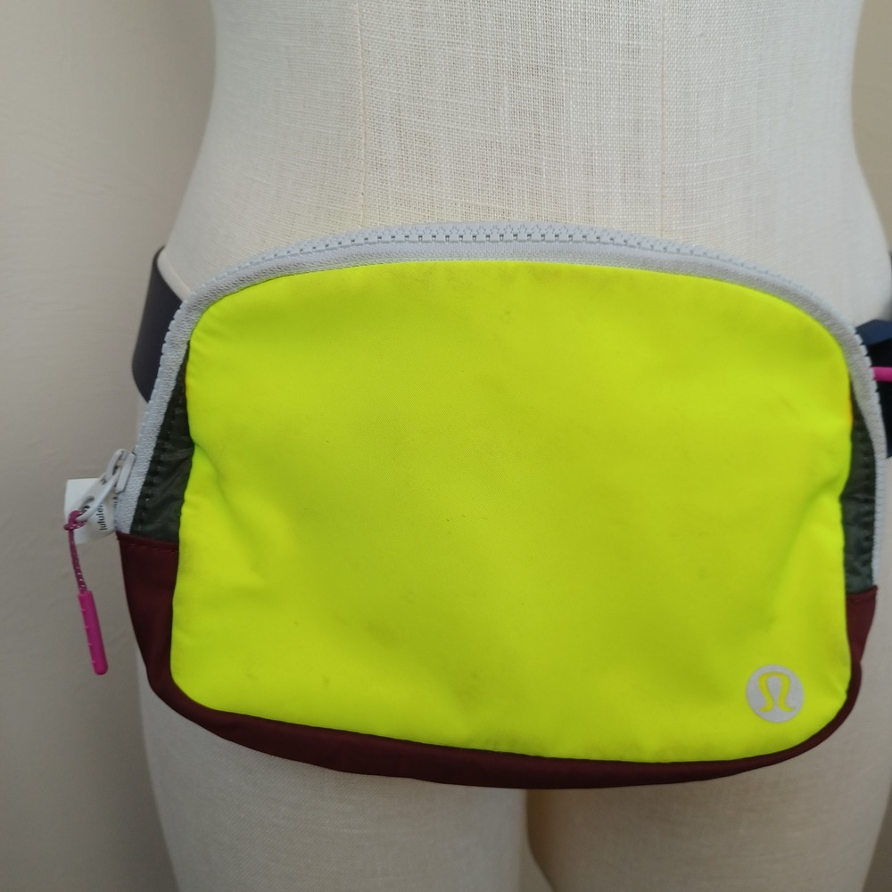 Lululemon Everywhere Belt Bag Neon Yellow Gray Burgundy Nylon Adjustable Strap - Picture 9 of 11